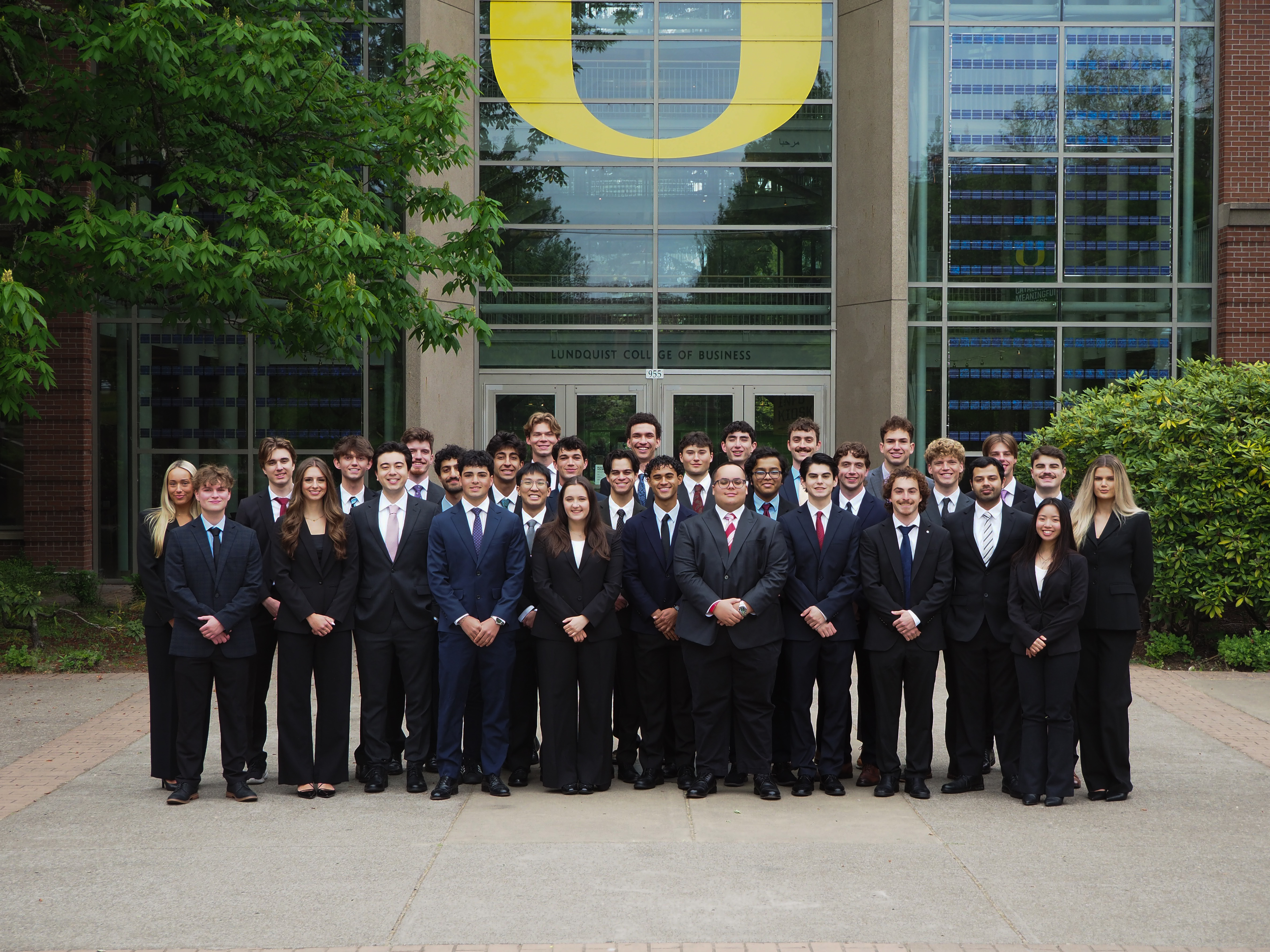 Oregon Blockchain Group members outside the Lundquist College of Business